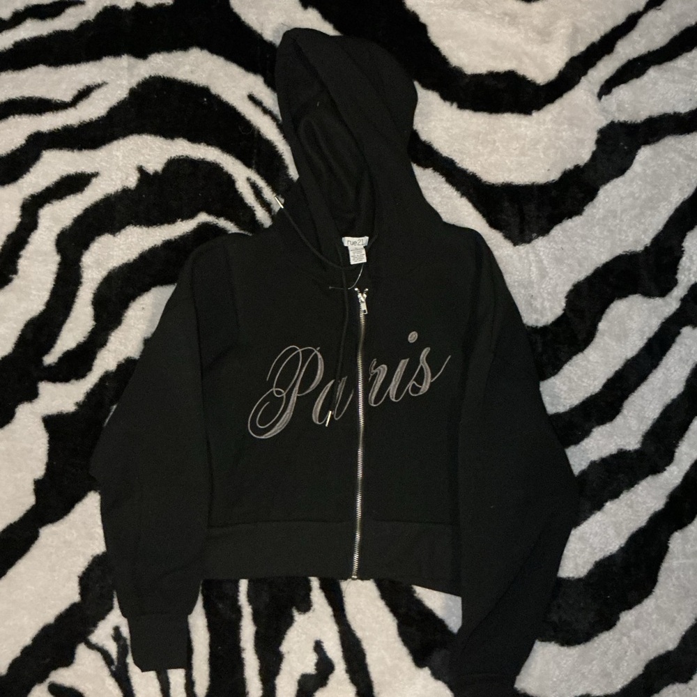 Rue 21 Black Embroidered "Paris" Women's XL Cropped Zip Up Hoodie